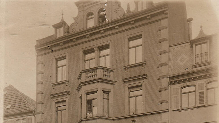 Spitalstraße 30 alt - Spitalstraße im Wandel der Zeit - historische Bilder aus dem &quot;Schweinfurtführer&quot; und der Blick von heute