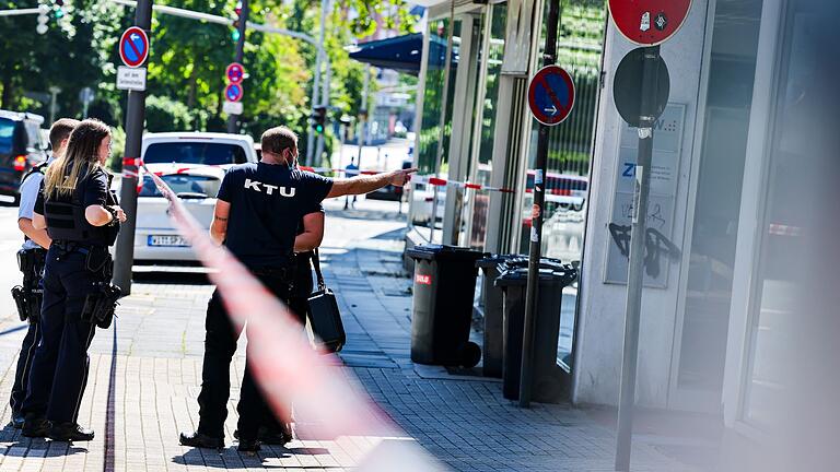 Nach der Messerattacke auf dem Solinger Stadtfest       -  Messerangriff von Solingen: Erklärung des IS