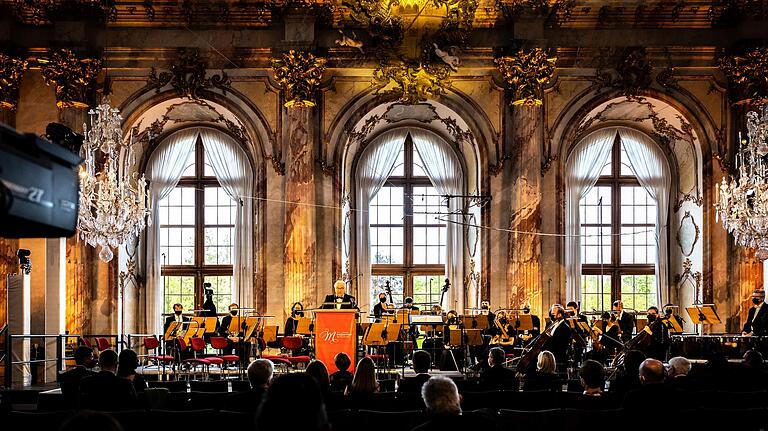 Eine Eröffnungsrede, wie man sie selten hört: Frank-Walter Steinmeier im Kaisersaal der Würzburger Residenz.