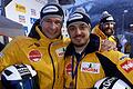 Nicht nur eine Zweckgemeinschaft: Pilot Johannes Lochner (links) und Anschieber Christian Rasp nach dem Weltcup-Sieg und dem parallelen Gewinn der Viererbob-Europameisterschaft am Königssee.HANS STRAUSS