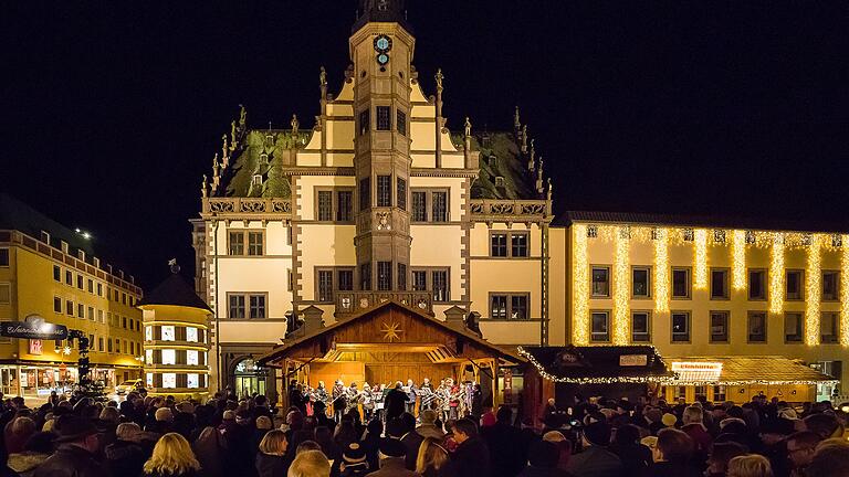 An Heiligabend um 18 Uhr spielt der Evangelische Posaunenchor am Marktplatz in Schweinfurt.&nbsp;&nbsp;