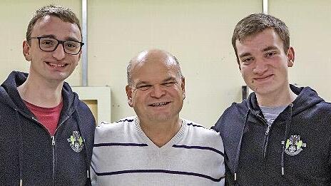 Persönlichkeiten des Jahres: (von links) Christoph Metz, Alexander und Philipp Metz. - Persönlichkeiten des Jahres: (von links) Christoph Metz, Alexander und Philipp Metz. Persönlichkeiten des Jahres: (von links) Christoph Metz, Alexander und Philipp Metz. - Persönlichkeiten des Jahres: (von links) Christoph Metz, Alexander und Philipp Metz.