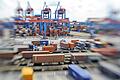 Export-Rekord: Der Hamburger Hafen, aufgenommen mit einem Spezialobjektiv.