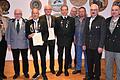Gauschützenmeister Siegfried Weinig (Zweiter von links) ehrte verdiente Mitglieder der Schützengilde Kleinlangheim für aktive Arbeit und langjährige Zugehörigkeit zum Verein. Bürgermeisterin und Schützenkommissarin Gerlinde Stier, Alfred Bader, Wilhelm Köhler, Norbert Scheidler, Karl-Heinz Herrmann, Michael Bauer, Siegfried Langmann und Alfred Zölfel.
