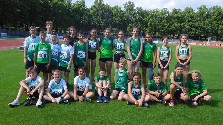 Die Leichtathletinnen und Leichtathleten von FC 05 und DJK Schweinfurt bei den Unterfränkischen Meisterschaften in den Blockwettkämpfen im Sachs-Stadion Schweinfurt.