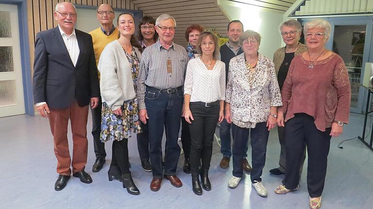 Die Geehrten beim TG Veitshöchheim (hinten von links) Bernhard Kronewald, Doris Laug, Ursula Wallner, Wolfgang Kauppert, Ortrun Frasch, (vorne von links) Vorsitzender Wolfgang Diedering, Petra Doßler, Gemeindereferentin Sport und Vereine; Karlheinz Kaiser, Alexandra Gerhardt, Gisela Huppmann und Heidemarie Schreiber.