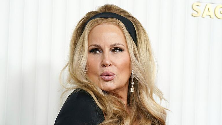 Jennifer Coolidge - US-Schauspielerin Jennifer Coolidge legt Wert auf ausgedehnte Pausen. (Archivbild) Jennifer Coolidge - US-Schauspielerin Jennifer Coolidge legt Wert auf ausgedehnte Pausen. (Archivbild)