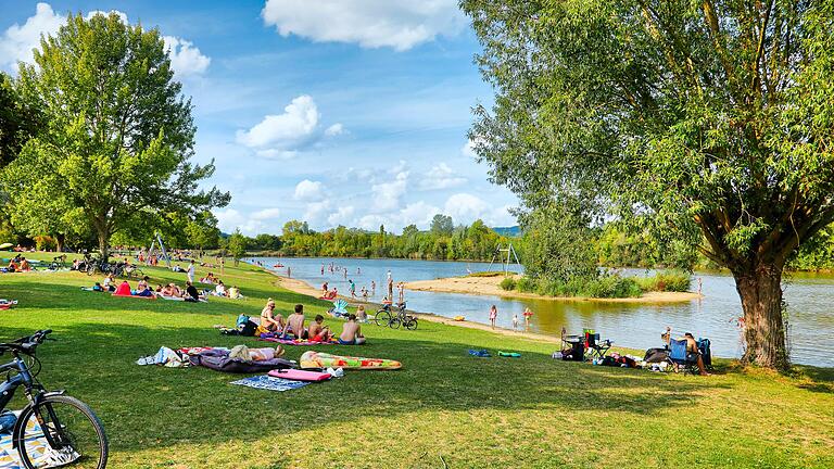 Badeseen wie hier der Erlabrunner See sind für viele eine willkommene Alternative zu Freibädern.&nbsp;