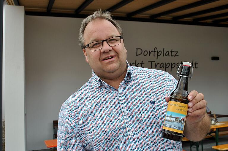 Geschafft: Für die Einweihungsfeier wurde extra ein Festbier gebraut.