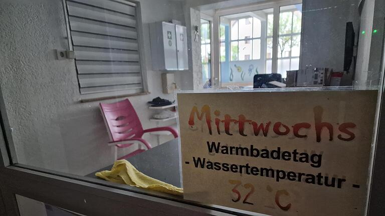 Vorerst wird es keinen Warmbadetag im Hallenbad mehr geben. Auch keinen reine Frauensauna mehr. Foto: Marion Eckert - Vorerst wird es keinen Warmbadetag im Hallenbad mehr geben. Auch keinen reine Frauensauna mehr. Foto: Marion Eckert Vorerst wird es keinen Warmbadetag im Hallenbad mehr geben. Auch keinen reine Frauensauna mehr. Foto: Marion Eckert - Vorerst wird es keinen Warmbadetag im Hallenbad mehr geben. Auch keinen reine Frauensauna mehr. Foto: Marion Eckert