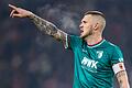 VfB Stuttgart - FC Augsburg       -  Einsatzbereit trotz Rückenproblemen: FCA-Kapitän Jeffrey Gouweleeuw.