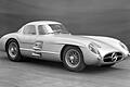 Mercedes-Benz 300 SLR Uhlenhaut Coupé       -  Sehr selten und unfassbar teuer: Das Mercedes-Benz 300 SLR Uhlenhaut Coupé wurde im Frühjahr 2022 für 135 Millionen Euro versteigert.