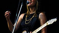 Kultfilme und livehaftige Superstars       -  Sophie Hunger