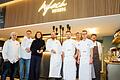 Der Chef und seine Truppe: Bernhard Reiser (ganz links)&nbsp; und seine Frau Silia Rüttiger mit seinem Team (von links) Küchenchef Markus Meckel und Stellvertreter Stephan Jamm und den Köchen Kevin Kusterer und Peter Bauer, dahinter Georg Meiwes und Kalle Reininger.