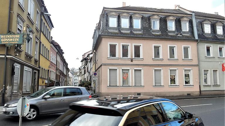 Die Wohnung im ersten Stock steht seit Ende 2018 leer. Die Wohnung im ersten Stock steht seit Ende 2018 leer.