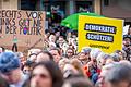 Beim Aktionstag 'Vielfalt schützen!' im März 2024 gingen 10.000 Menschen gegen Rechtsextremismus in Würzburg auf die Straße.
