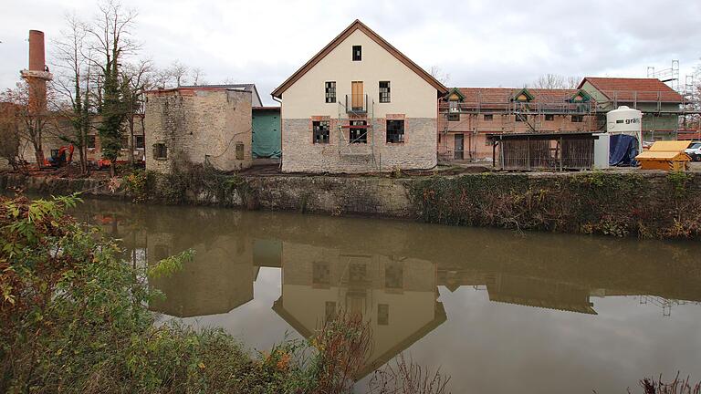 Der alte Hafen von Marktsteft: Die ehemalige Fabrik wird umgebaut zur Umwelt-Bildungsstation des Landkreises Kitzingen sowie zu einem Restaurant mit Herberge.