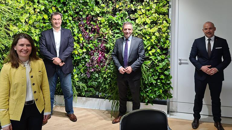 Besuch von Landrätin Sabine Sitter, Thorsten Schwab, und Alexander Hoffmann in der Bayerischen Staatskanzlei und Gespräch mit Ministerpräsident Markus Söder.