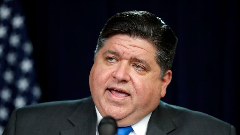 Robert Pritzker - Der 59-Jährige ist Gouverneur von Illinois - ein Bundesstaat, der fest in der Hand der Demokraten ist. Robert Pritzker - Der 59-Jährige ist Gouverneur von Illinois - ein Bundesstaat, der fest in der Hand der Demokraten ist.
