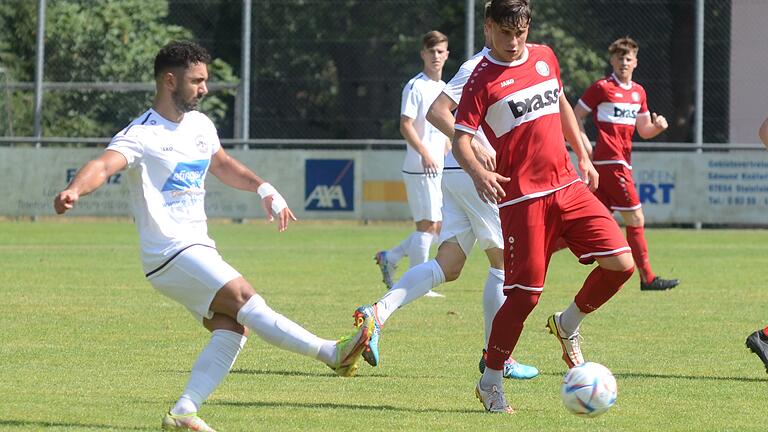 Johan Brahimi entschied das Spiel in Frammersbach für seinen ASV Rimpar. Durch den 2:1-Erfolg des ASV glückte auch die Revanche für das Saisonfinale der vergangenen Bezirksliga-Saison. Johan Brahimi entschied das Spiel in Frammersbach für seinen ASV Rimpar. Durch den 2:1-Erfolg des ASV glückte auch die Revanche für das Saisonfinale der vergangenen Bezirksliga-Saison.