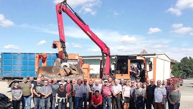 Der Besuch der Firma Hückl in Braidbach imponierte allen Teilnehmern des IG-Bau-Treffens.