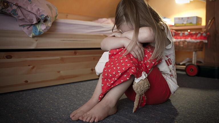 Bei bestimmten Problemlagen in Familien wird das Jugendamt aktiv.