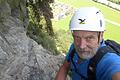 Klaus Eckert beim Klettern auf dem Zimmereben-Klettersteig im Zillertal       -  Klaus Eckert beim Klettern auf dem Zimmereben-Klettersteig im Zillertal