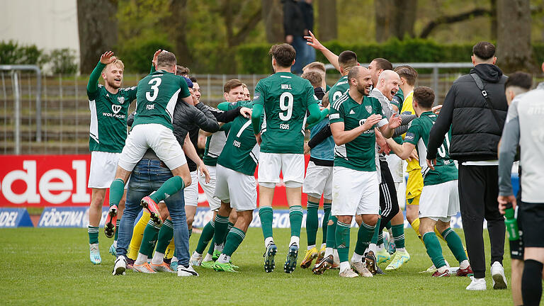 Kann der FC 05 Schweinfurt im letzten Saisonspiel einen Heimsieg gegen die SpVgg Unterhaching bejubeln?