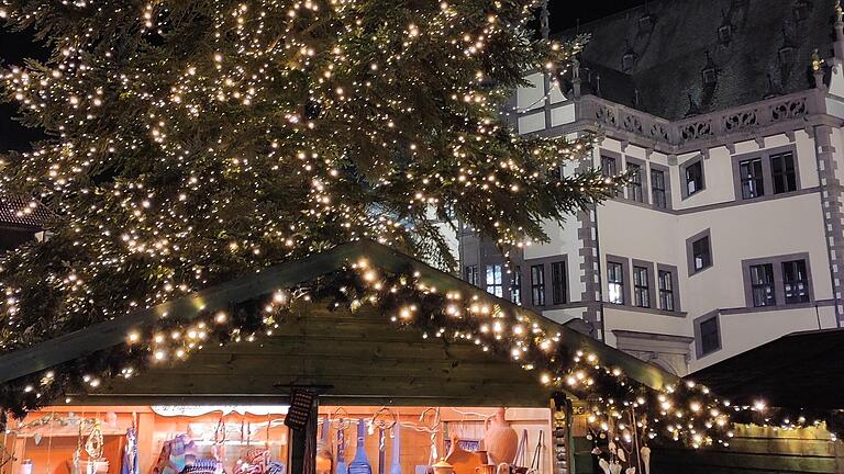 Der Weihnachtsbaum in Schweinfurt. Der Weihnachtsbaum in Schweinfurt.