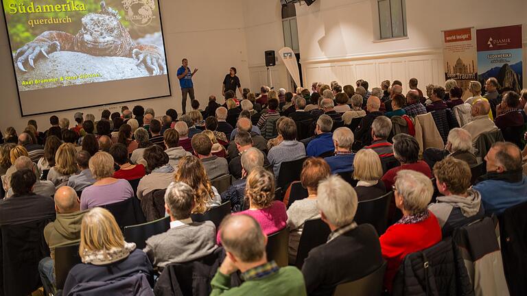 Die Weltumradler Axel Brümmer und Peter Glöckner berührten mit ihrer Reportage über Südamerika 150 Besucher in der Alten Turnhalle Lohr.&nbsp;