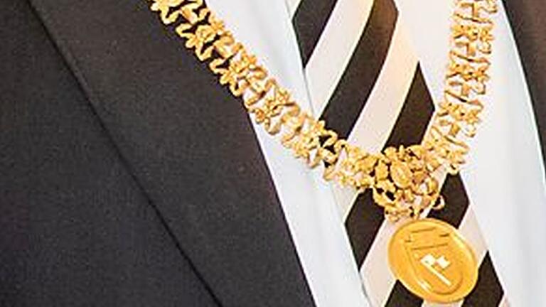 Wer trägt die Bürgermeister-Amtskette nach der Konstituierung des neuen Würzburger Stadtrates am 4. Mai? Wer trägt die Bürgermeister-Amtskette nach der Konstituierung des neuen Würzburger Stadtrates am 4. Mai?