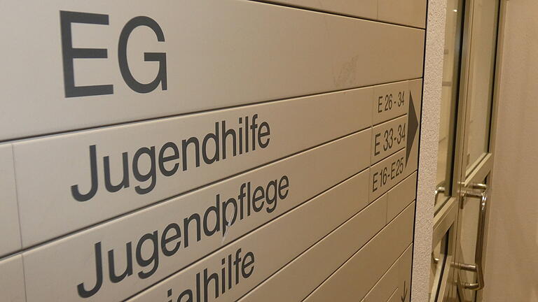 In einer zusätzlichen Sitzung wird sich der Jugendhilfeausschuss des Kreistags ausschließlich mit der Jugendhilfeplanung beschäftigen. Das ist das Ergebnis einer ausführlichen Diskussion im Gremium (Symbolfoto).