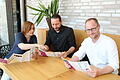 Ganz im Zeichen des Lesens steht das Kinder- und Jugendliteraturfestival, das Autorin Krystyna Kuhn, Kulturamts- und Stadthallenleiter Thomas Funck und der städtische Familien- und Jugendreferent Marcel Brunner (von links) organisiert haben.