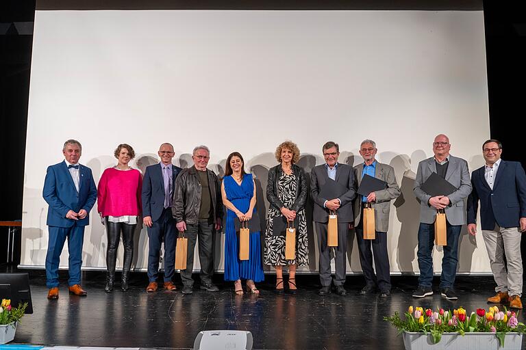 Sie wurden zu neuen 'Ehrenmitgliedern'; hier mit Vorsitzendem Zirnsak (links) und Schirmherrn Martin Horn (rechts).