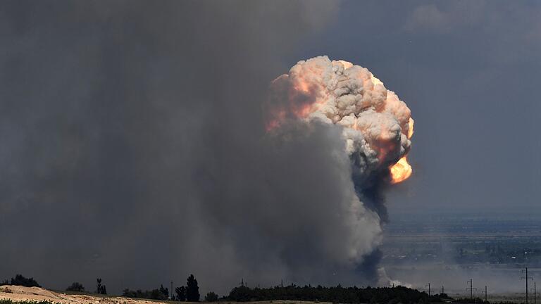Munition explodiert auf russischem Militärgelände auf der Krim       -  In ihrem Abwehrkampf greift die ukrainische Armee nicht nur auf annektiertem Gebiet wie der Halbinsel Krim Munitionsdepots an, sondern auch im russischen Hinterland. (Symbolbild)