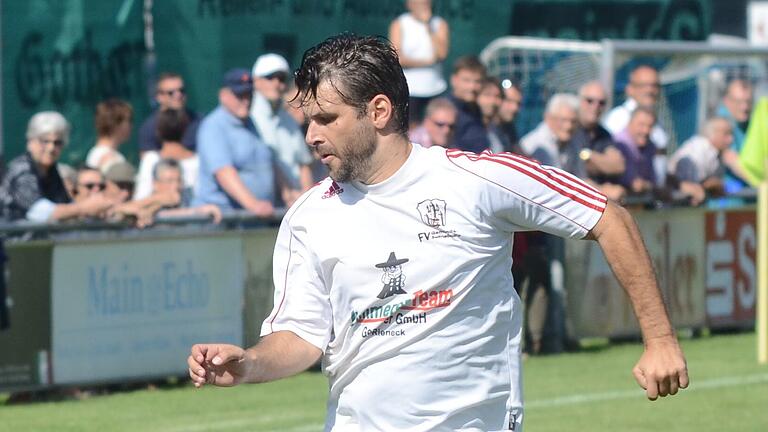 Er war schon einmal Spielertrainer in Karlstadt und wird es in der kommenden Saison wieder sein: Christian Stich, hier im Trikot der FV Gemünden/Seifriedsburg. Er war schon einmal Spielertrainer in Karlstadt und wird es in der kommenden Saison wieder sein: Christian Stich, hier im Trikot der FV Gemünden/Seifriedsburg.