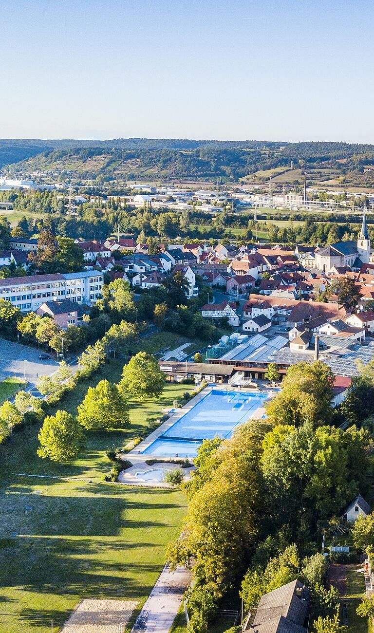 Das Freibad in Eltmann. Das Freibad in Eltmann.