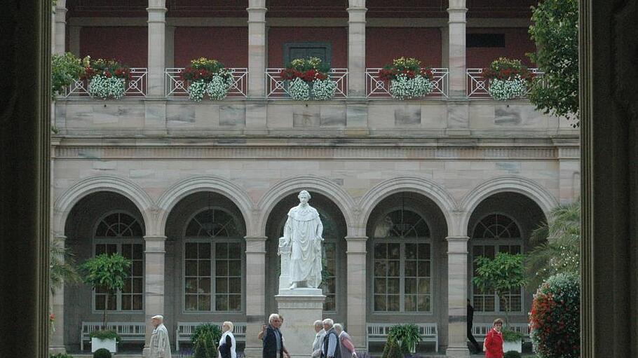 Viele GÃ¤stebetten und gute Belegung, das sind zwei Kriterien, die Bad Kissingen in einer Studie der Touristenhochburgen und den deutschen MittelstÃ¤dten Platz zwei beschert haben. Foto: Siegfried Farkas       -  Viele GÃ¤stebetten und gute Belegung, das sind zwei Kriterien, die Bad Kissingen in einer Studie der Touristenhochburgen und den deutschen MittelstÃ¤dten Platz zwei beschert haben. Foto: Siegfried Farkas