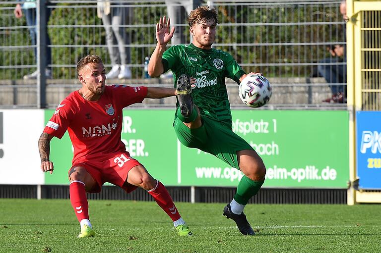 Bei der SpVgg Ansbach (rechts Maximilian Takacs) stand der TSV Aubstadt (Leon Heinze) kurz vor dem Aus.