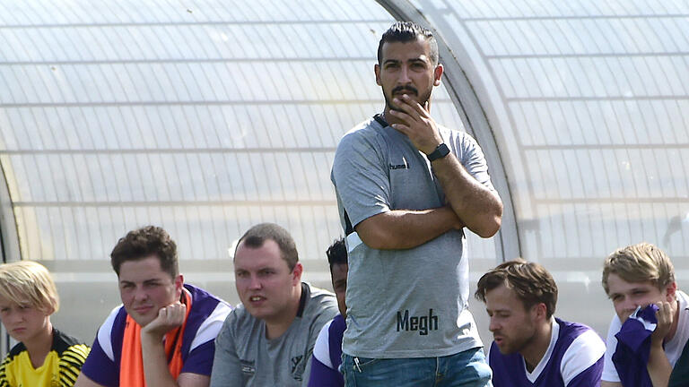 Trainer Meghdad Salehan (Archivbild) und die SG Niederlauer I/Strahlungen II haben gute Chancen, am Saisonende Aufstiegsrelegationsspiele bestreiten zu dürfen.