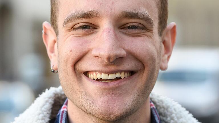 Lukas Kutschera, 22 Jahre alt (Derzeit Praktikant in der Main-Post-Redaktion Würzburg). Foto: Thomas Obermeier Lukas Kutschera, 22 Jahre alt (Derzeit Praktikant in der Main-Post-Redaktion Würzburg). Foto: Thomas Obermeier