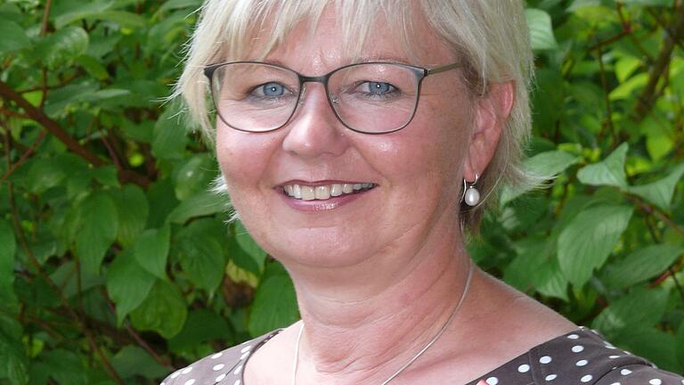 Zita Baur. Zita Baur.