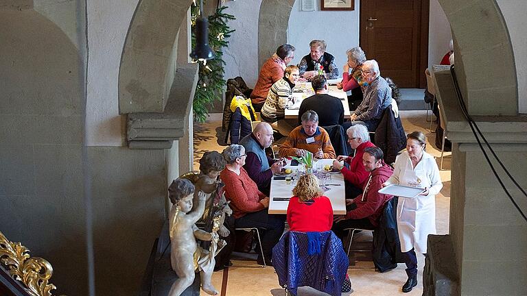Miteinander essen, reden, sich begegnen &ndash; das ist Vesperkirche.
