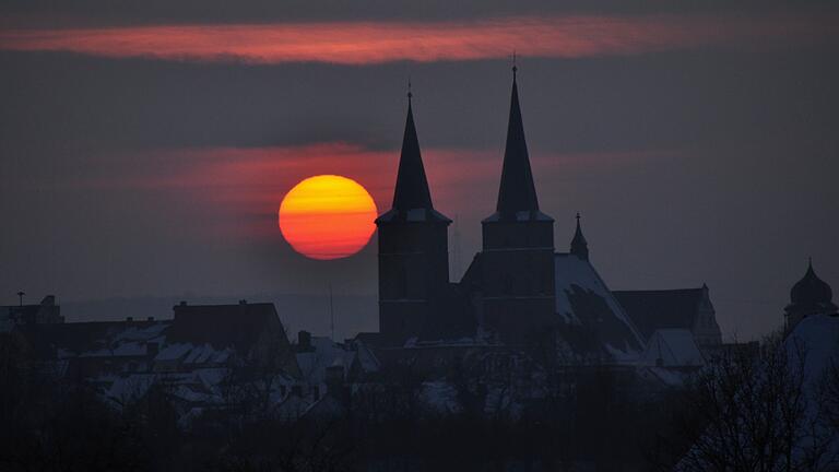 Das Jahr 2020 neigte sich dem Ende zu und im Steigerwalddom ließ man beim Jahresschluss-Gottesdienst an Silvester noch einmal die vergangenen Monate Revue passieren.