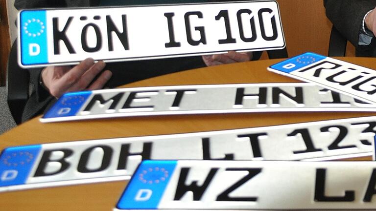 2013 wurden die regionalen Autokennzeichen im Landkreis für Bad Königshofen und Mellrichstadt eingeführt.