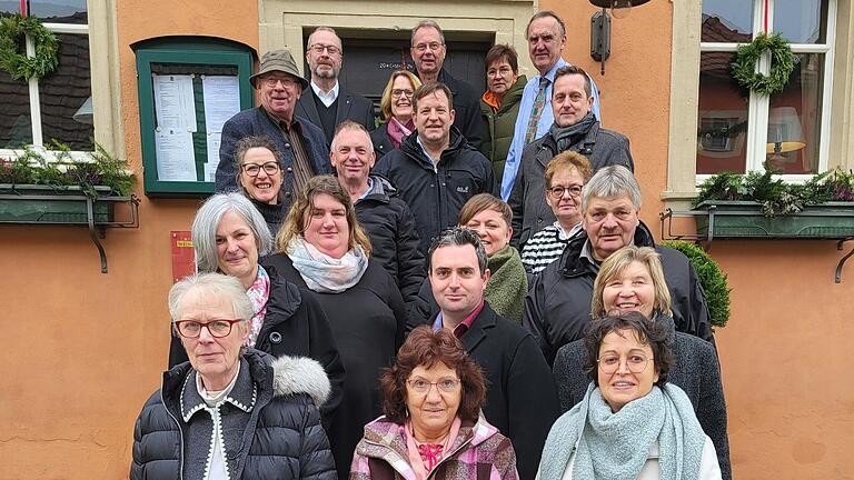 Die neuen gewählten und erweiterten Kirchenvorstände für Altenschönbach, Bimbach, Brünnau und Prichsenstadt