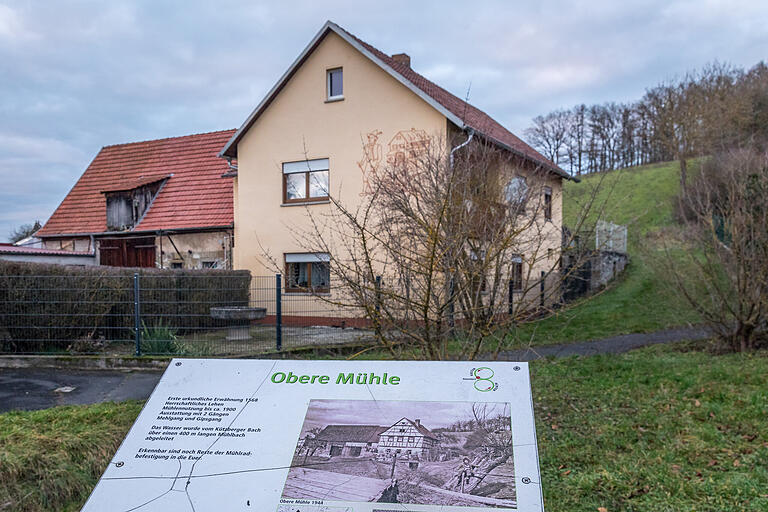 An der letzten Station 'Obere Mühle' stand einst eine Mühle, die bis etwa 1900 genutzt wurde. Heute sind nur noch Reste der Mühlradbefestigung erkennbar. An der letzten Station 'Obere Mühle' stand einst eine Mühle, die bis etwa 1900 genutzt wurde. Heute sind nur noch Reste der Mühlradbefestigung erkennbar.