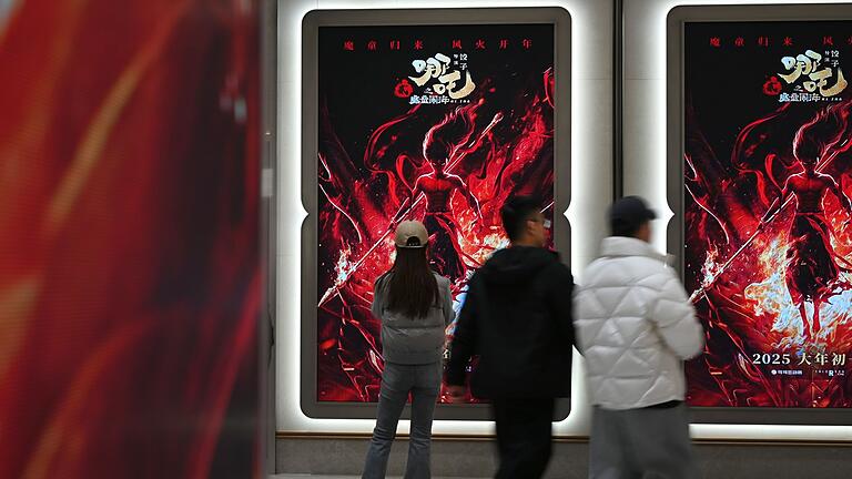 Film &bdquo;Ne Zha 2&rdquo; erobert Chinas Kinos       -  Der Animationsfilm &bdquo;Ne Zha 2&rdquo; hat bereits mehr als 160 Millionen Menschen ins Kino gezogen. Damit ist der Film in der Volksrepublik zum Rekord-Kassenschlager geworden.