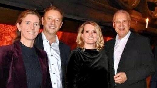 Waren zu der Gedenkfeier für Barbara Stamm gekommen (von rechts) :Bayerns Innenminister Joachim Herrmann, die Stadträte Sonja Buchberger und Wolfgang Roth und Bürgermeisterin Judith Roth-Jörg.