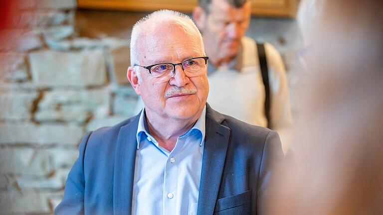 Der Bürgermeister des Markt Oberschwarzach Manfred Schötz. Der Bürgermeister des Markt Oberschwarzach Manfred Schötz.